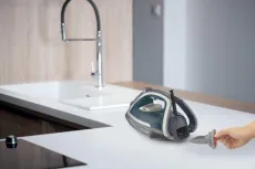 Tefal fer à repasser Fer à vapeur Anti-Calc 2800 W Ultragliss Plus FV6842E0
